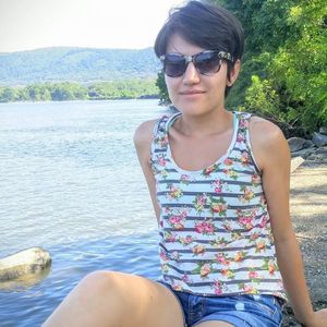 Meet your Posher, Maria